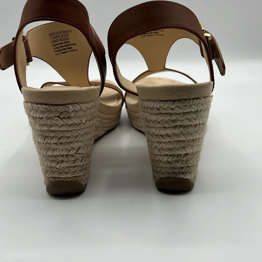 Kenneth Cole REACTION Women's T-Strap Wedge Sandal, Tan - Picture 4 of 8
